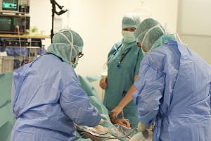 How to choose a hip or knee replacement surgeon and prosthesis